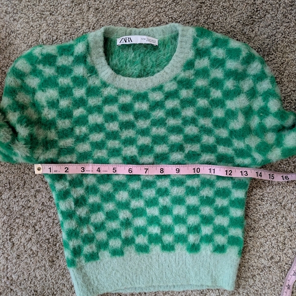 Zara Dark and Light Green Checkered Knit Fuzzy Long Sleeve Cropped Sweater Sz M - Picture 8 of 8